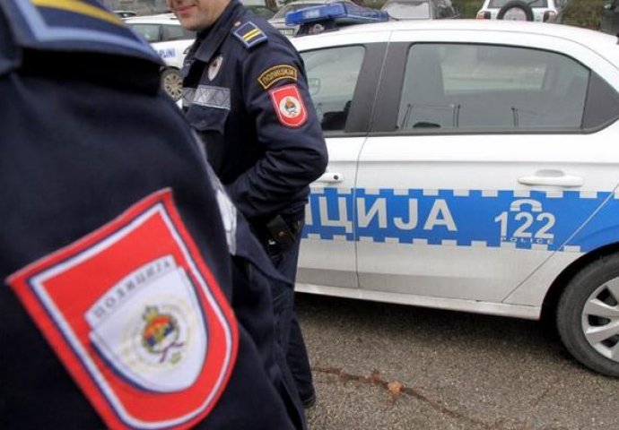 Prilikom pretresanja vozila pronađene opojne droge